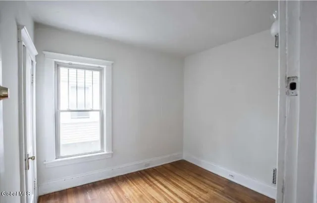 $1,800 | 2 Woodrow Court, Unit 1, Troy, NY 12180