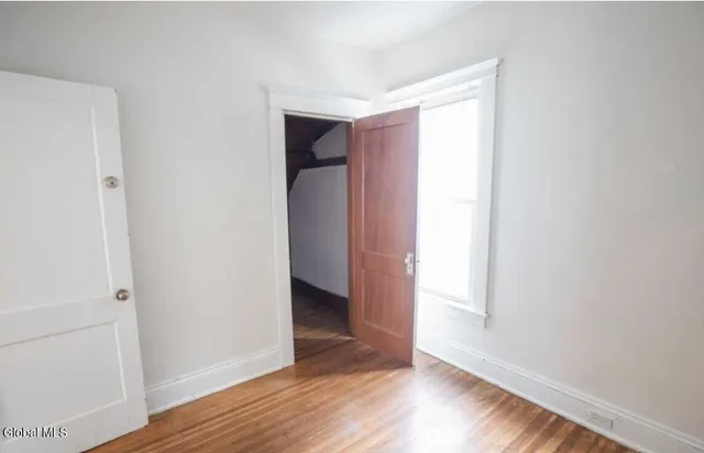 $1,800 | 2 Woodrow Court, Unit 1, Troy, NY 12180