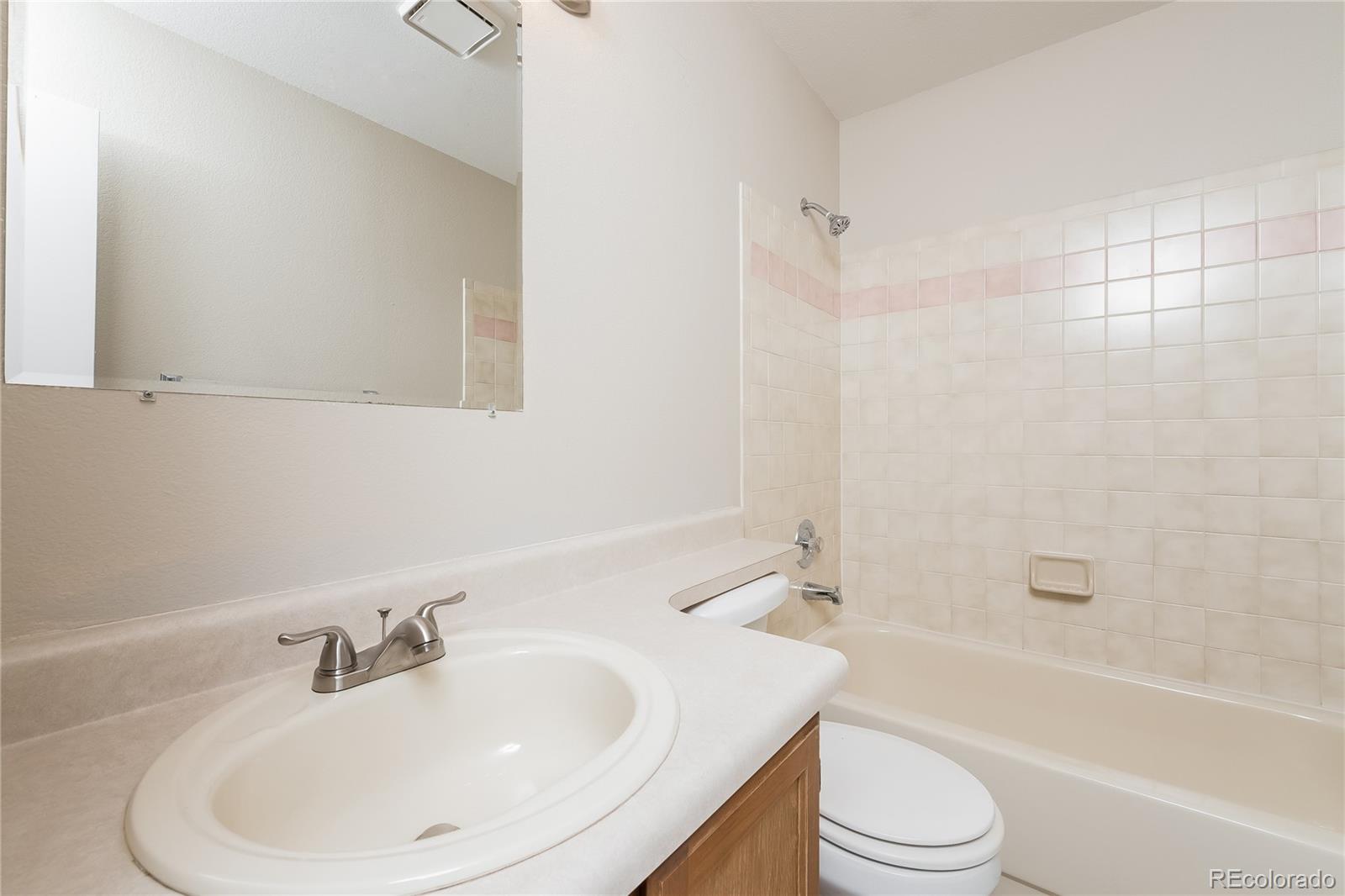 18622 East Columbia Place Aurora, CO 80013 - Photo 17 of 18