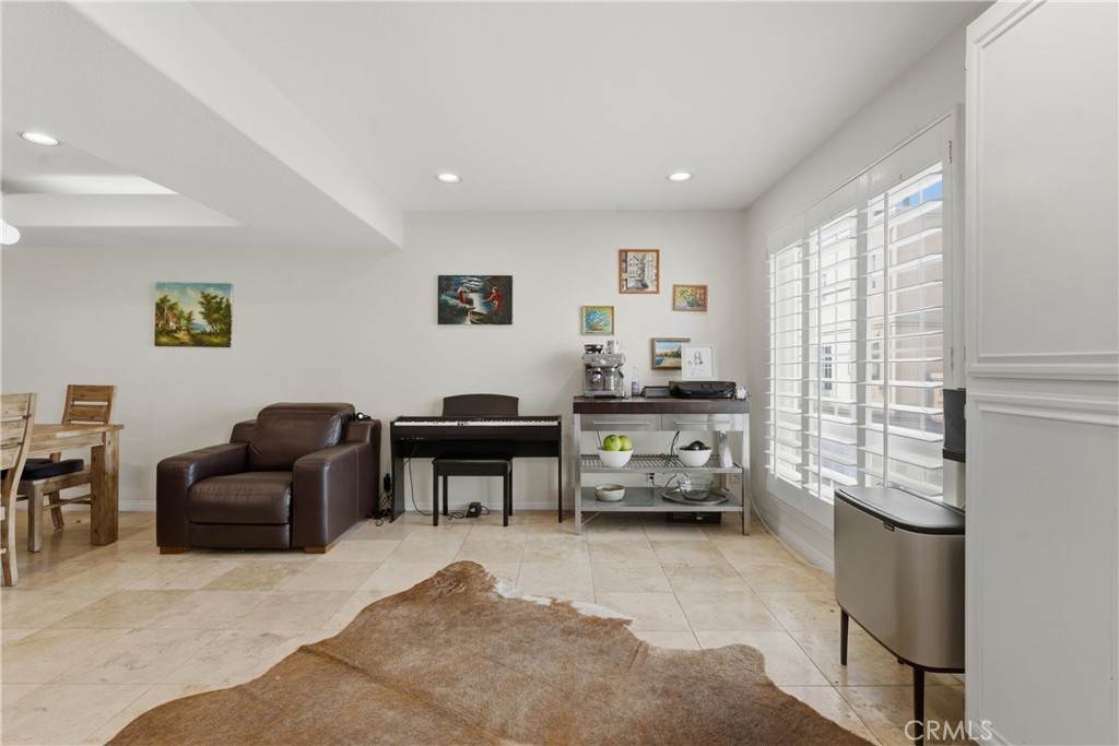 5340 Las Virgenes Road, Unit 11 Calabasas, CA 91302 - Photo 7 of 27