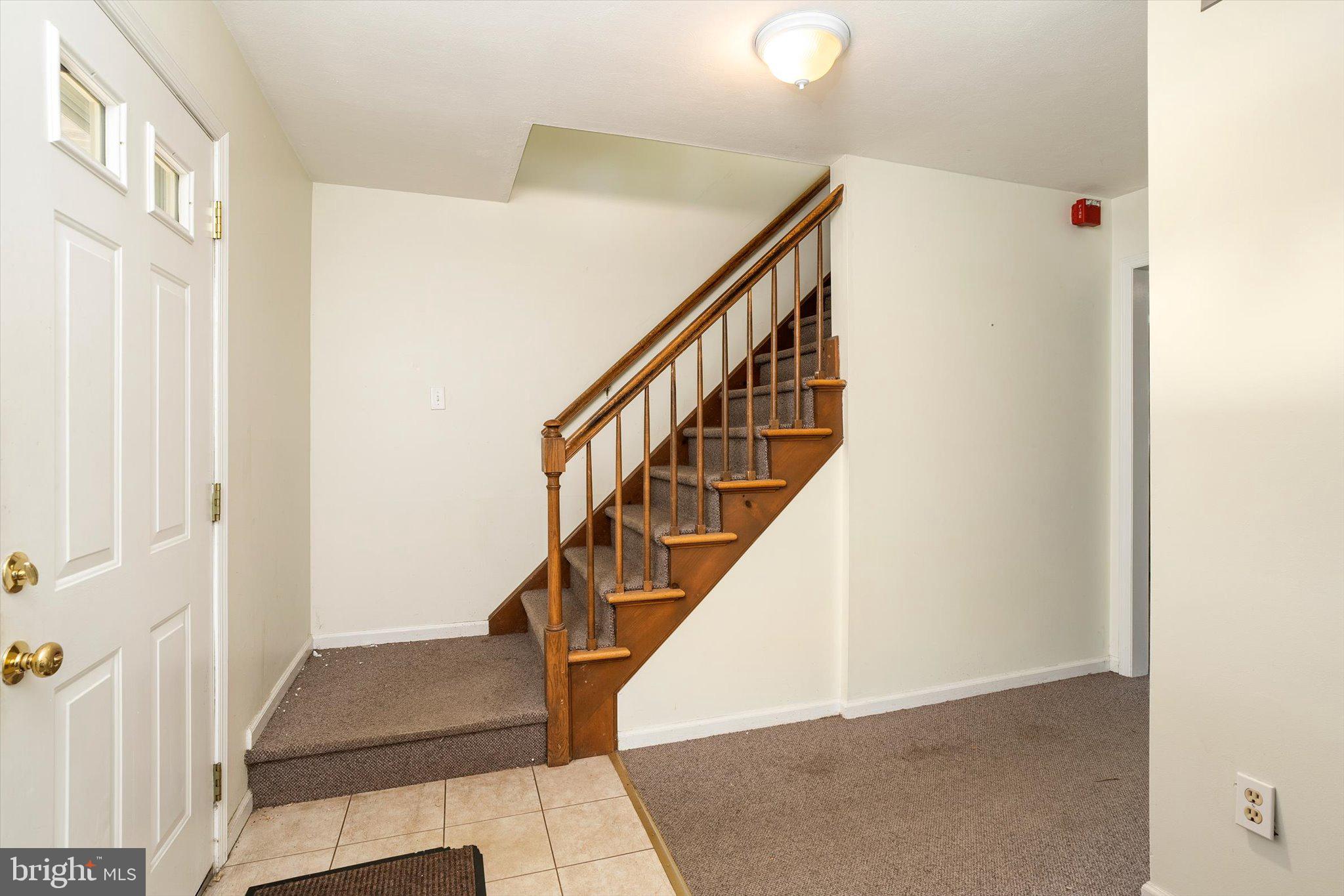 53 North Post Road Princeton Junction, NJ 08550 - Photo 4 of 33 a view of entryway