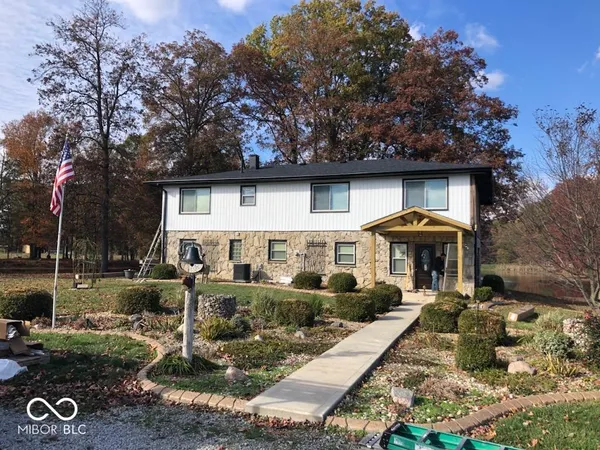 $749,900 | 4258 South Drive, Quincy, IN 47456