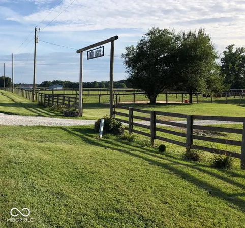 $749,900 | 4258 South Drive, Quincy, IN 47456