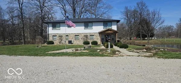 $749,900 | 4258 South Drive, Quincy, IN 47456