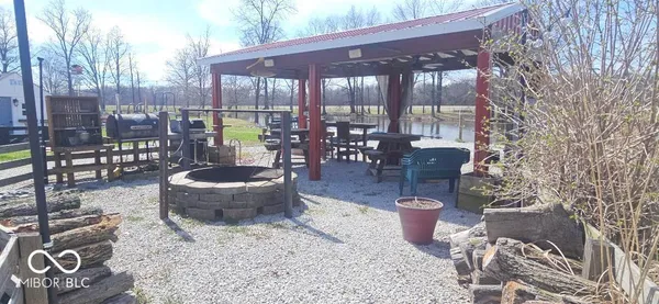 $749,900 | 4258 South Drive, Quincy, IN 47456