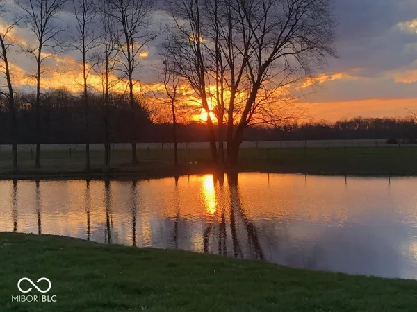 $749,900 | 4258 South Drive, Quincy, IN 47456