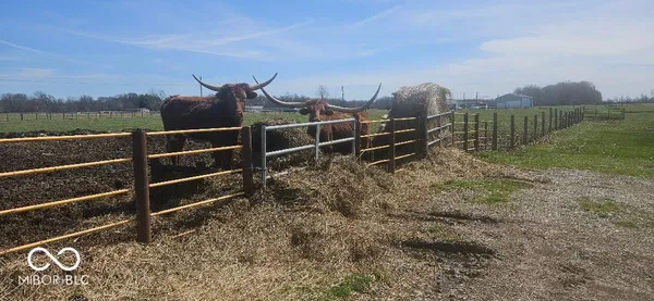 $749,900 | 4258 South Drive, Quincy, IN 47456