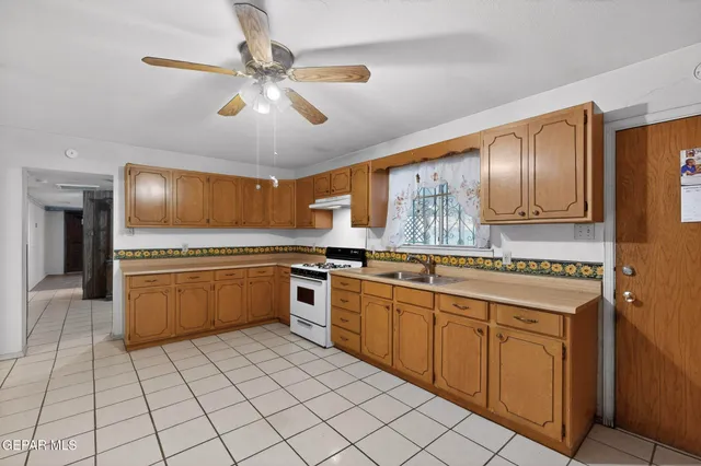 $159,900 | 424 Lomaland Drive, El Paso, TX 79907