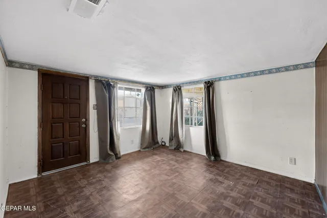 $159,900 | 424 Lomaland Drive, El Paso, TX 79907