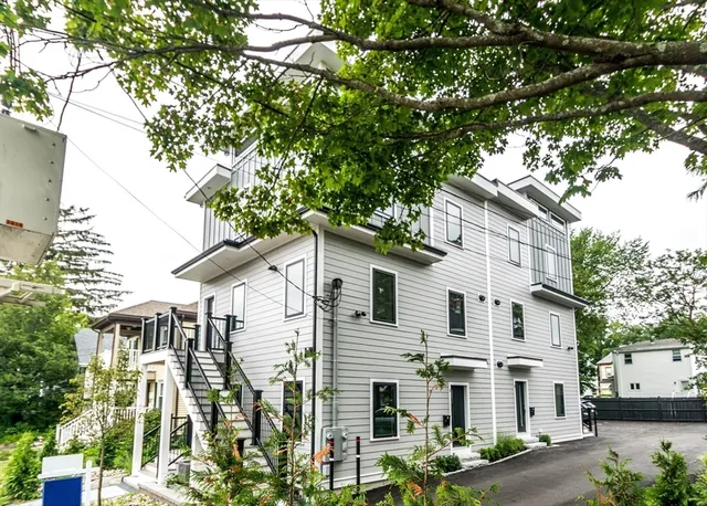 $1,099,900 | 15 Alder Street, Unit 1, Waltham, MA 02453
