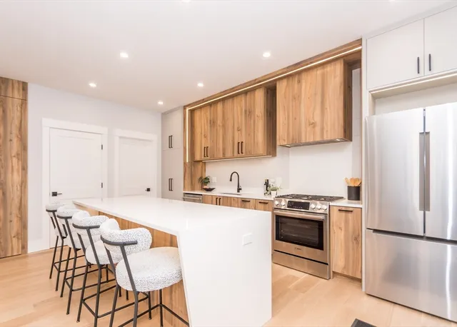 $1,129,900 | 15 Alder Street, Unit 1, Waltham, MA 02453