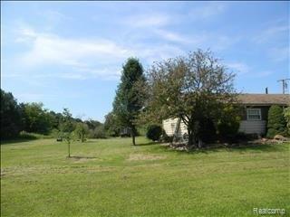 2103 Baldwin Road Monroe, MI 48162 - Photo 3 of 11 3.jpg
