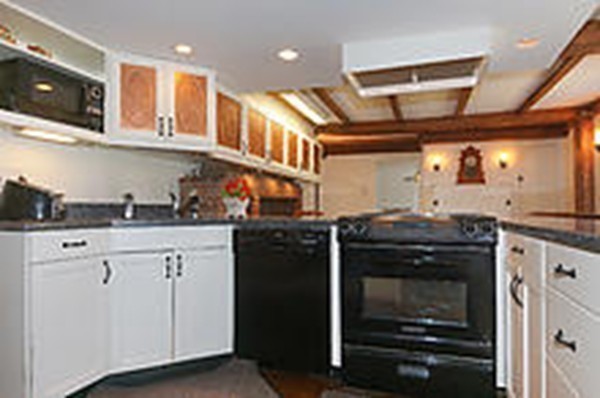 327 Farm Road Marlborough, MA 01752 - Photo 7 of 30 Gallery Image 7