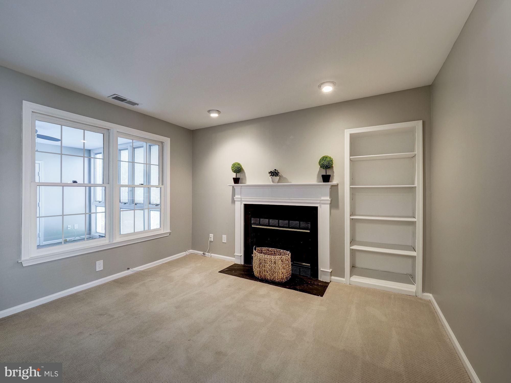10708 Kings Riding Way, Unit 10119 Rockville, MD 20852 - Photo 27 of 37 Built-ins perfect for a home office/den
