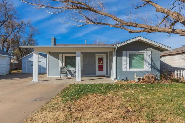 $170,000 | 1010 Elm Avenue, Dalhart, TX 79022