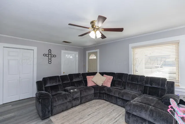 $170,000 | 1010 Elm Avenue, Dalhart, TX 79022