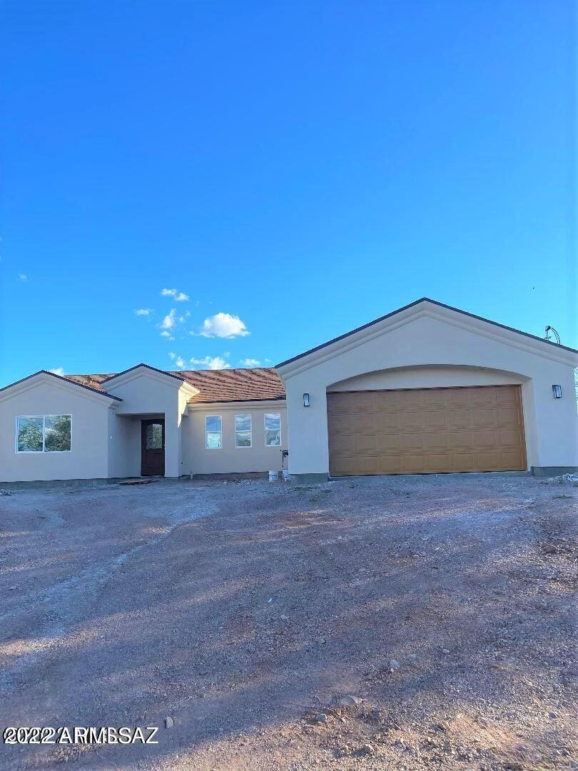 377 Paseo Picamaderos Rio Rico, AZ 85648 - Photo 4 of 22 20220914005446874310000000-o