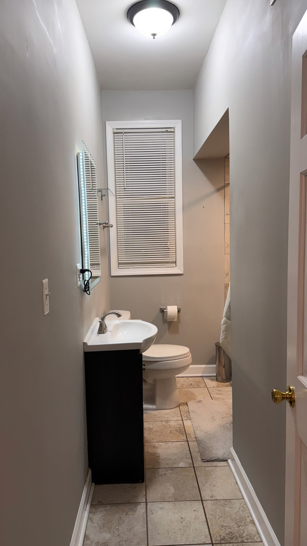 3138 West School Street, Unit 2 Chicago, IL 60618 - Photo 11 of 15