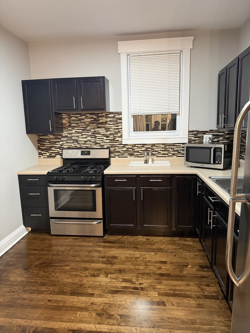 3138 West School Street, Unit 2 Chicago, IL 60618 - Photo 9 of 15