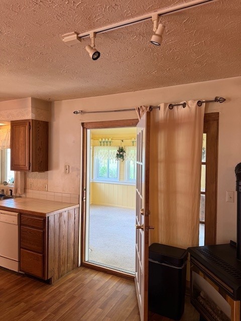 5044 Butler Road Canandaigua Town, NY 14424 - Photo 13 of 45 Propane stove, door to 3 season room