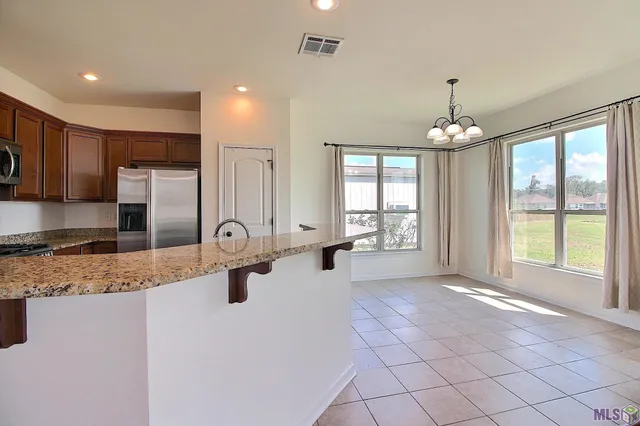 $262,400 | 13896 Ponderosa Drive, Denham Springs, LA 70726