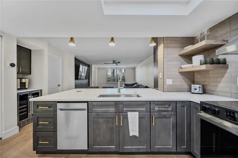 $169,900 | 2617 Cove Cay Drive, Unit 110, Clearwater, FL 33760