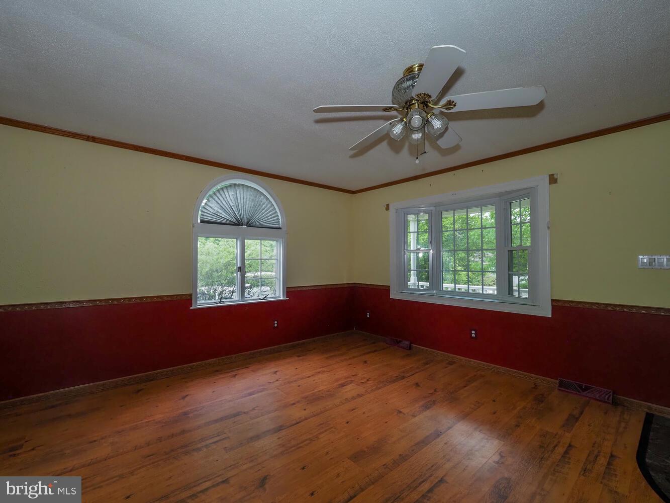 427 Magothy Bridge Road Pasadena, MD 21122 - Photo 8 of 41 Gallery Image 8