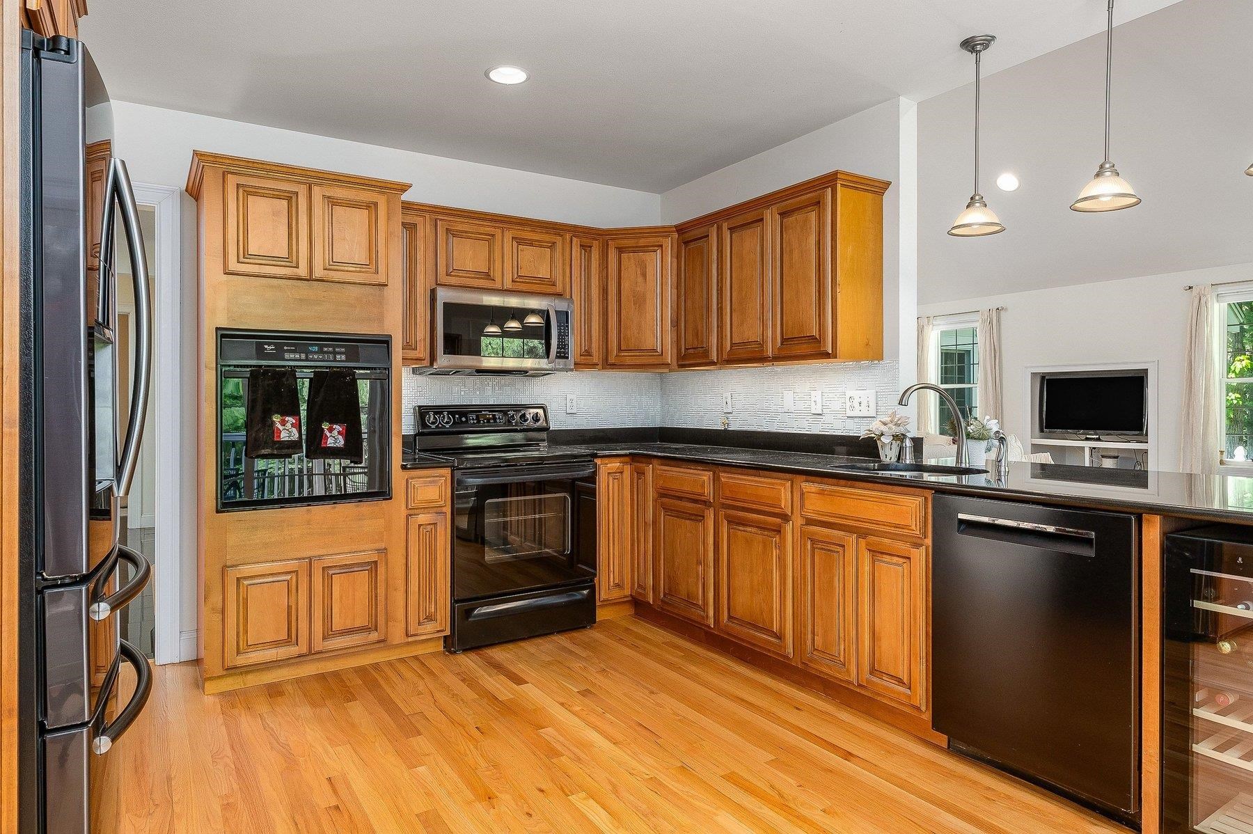 9 Katie Lane Hampton, NH 03842 - Photo 12 of 46