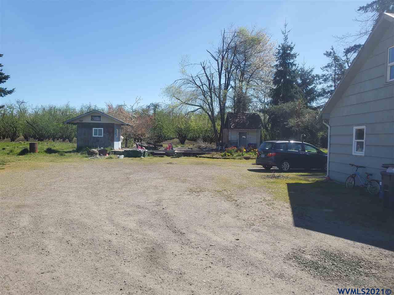 5101 Hazelgreen Road Northeast Salem, OR 97305 - Photo 13 of 18