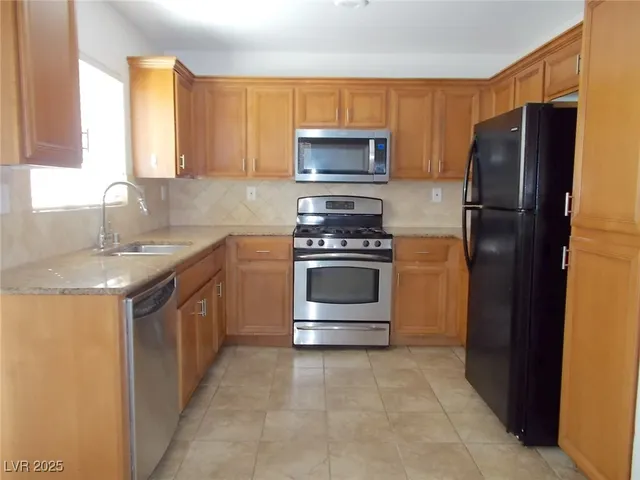 $1,895 | 7542 South Desert Lupine Street, Las Vegas, NV 89139