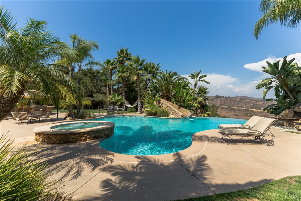 3410 Adams Run Encinitas, CA 92024 - Photo 18 of 25 Gallery Image 18