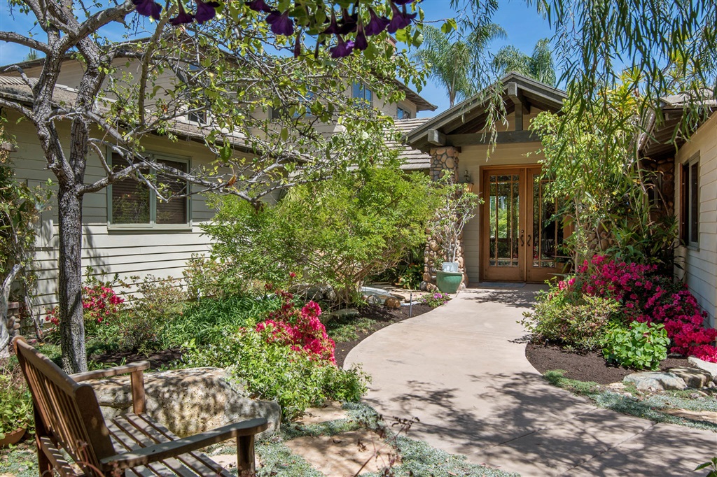 3410 Adams Run Encinitas, CA 92024 - Photo 3 of 25 Gallery Image 3