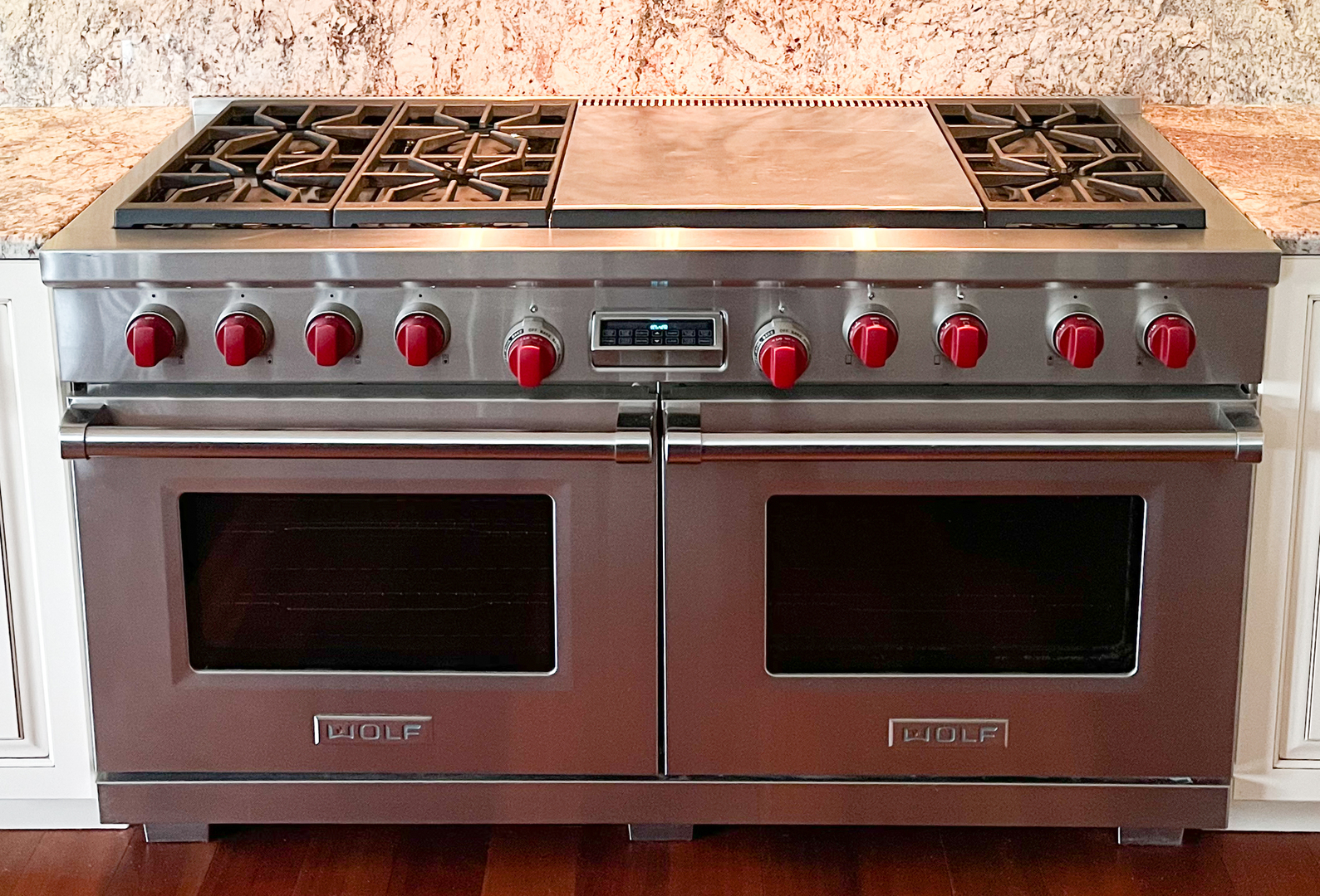 8511 Kearney Road Downers Grove, IL 60516 - Photo 24 of 71 a stove top oven sitting inside of a kitchen