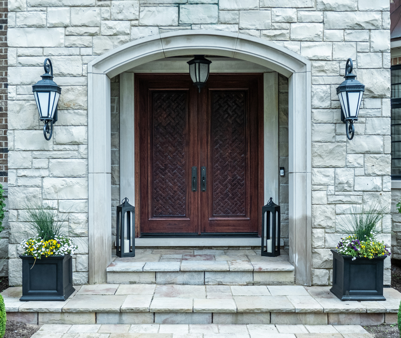 8511 Kearney Road Downers Grove, IL 60516 - Photo 9 of 71 a front view of a house with potted plants