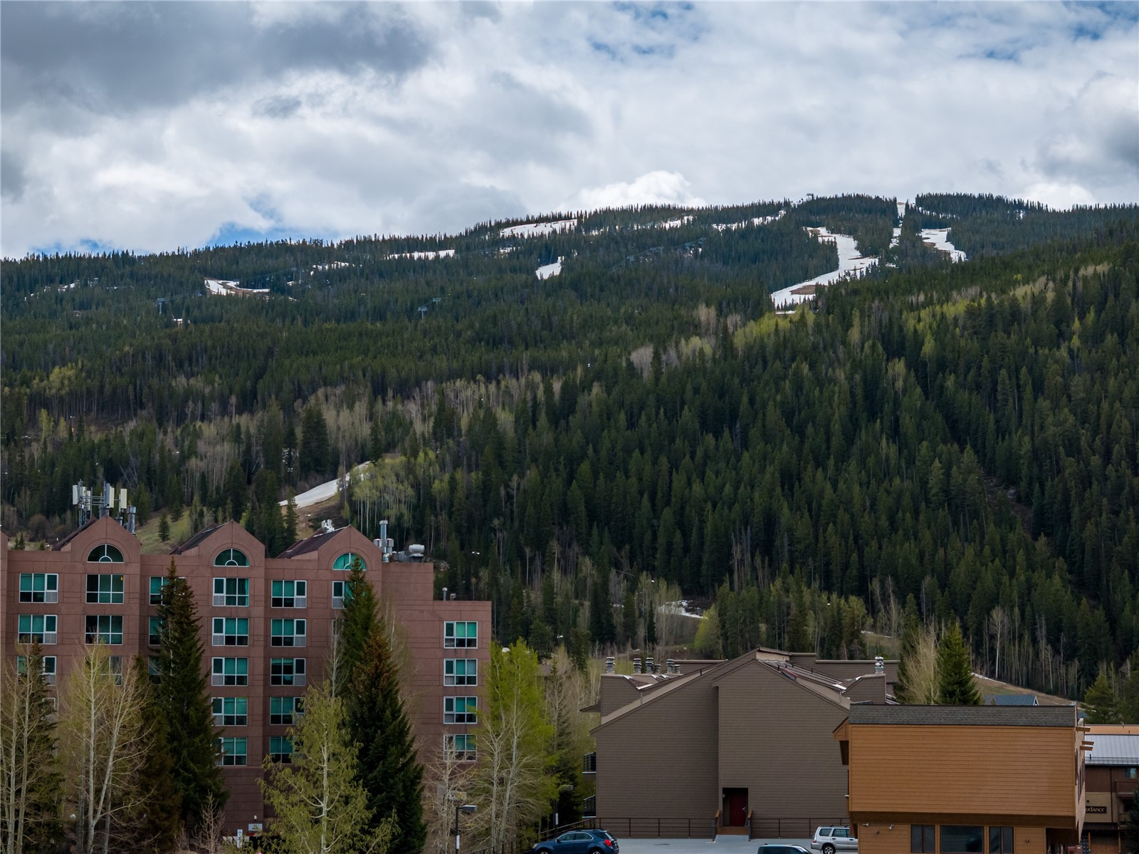 57 Rasor Drive Keystone, CO 80435 - Photo 20 of 22 Aerial view of a heavily wooded area