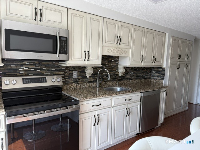 1 Avon Dale Road, Unit 1 Cromwell, CT 06416 - Photo 12 of 30