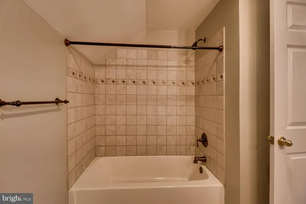 $1,925 | 1020 West Lombard Street, Baltimore, MD 21223