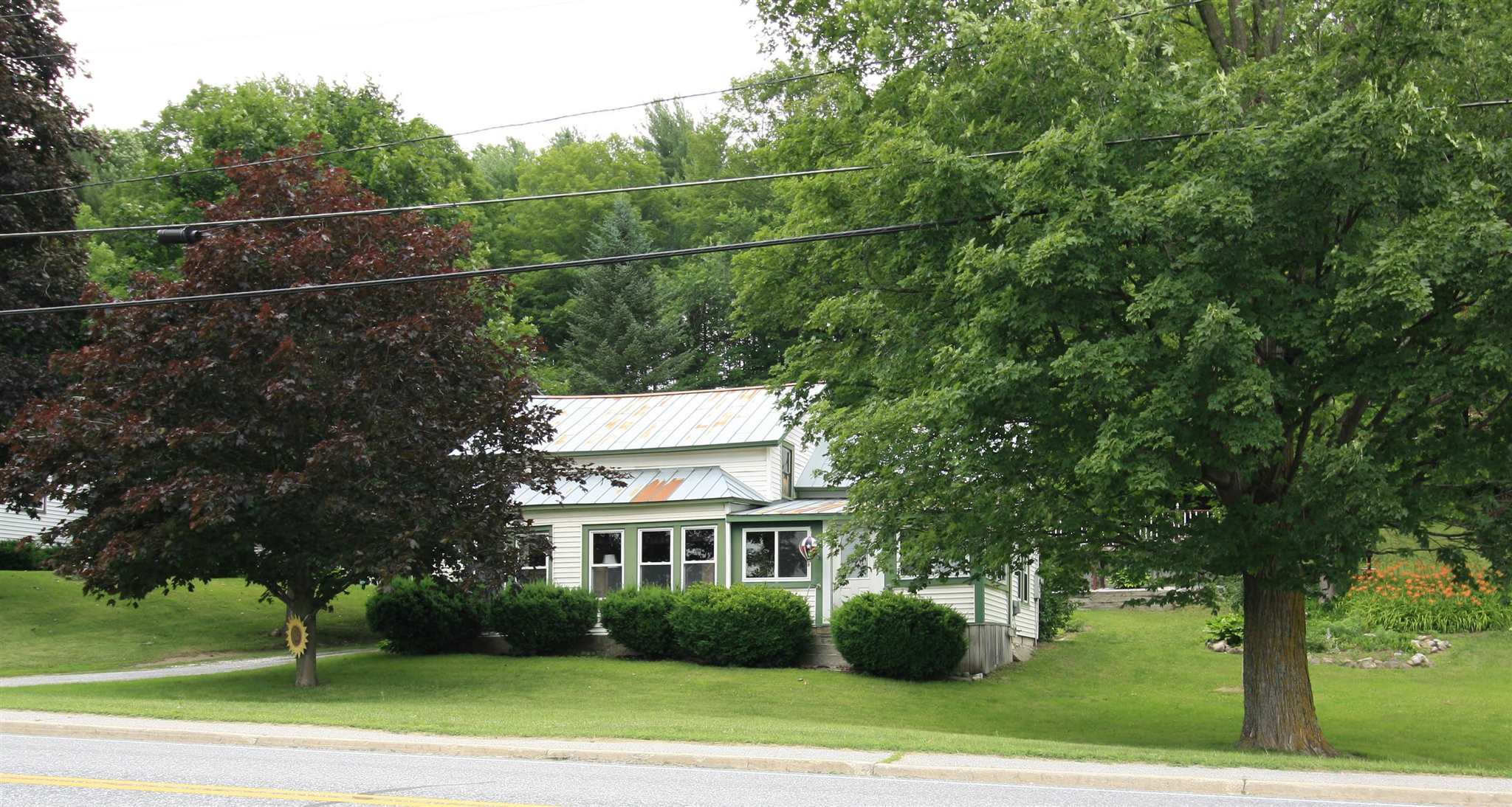 385 Grove Street Brandon, VT 05733 - Photo 1 of 18 Gallery Image 1