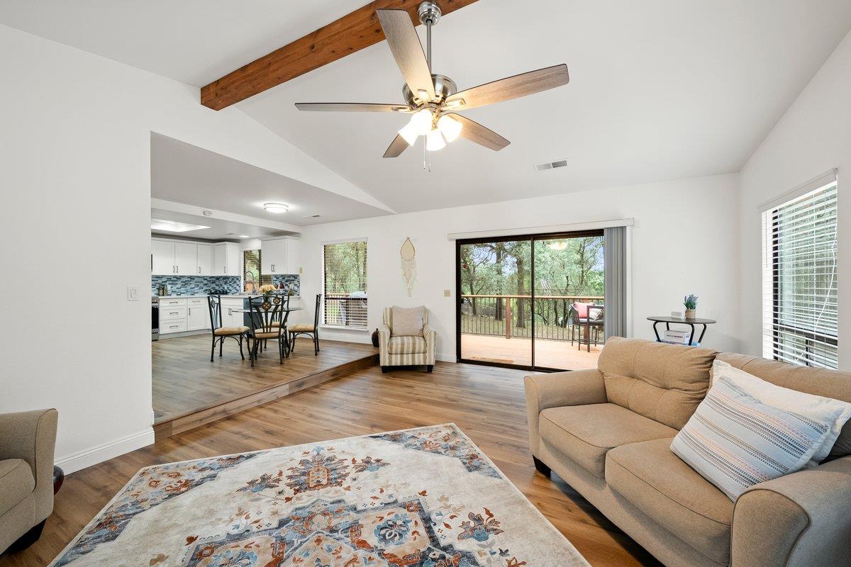 6561 Trinity Way Placerville, CA 95667 - Photo 35 of 58 a living room with furniture and a window