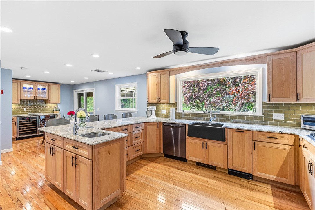 7 Pheasant Run Road North Smithfield, RI 02896 - Photo 13 of 50