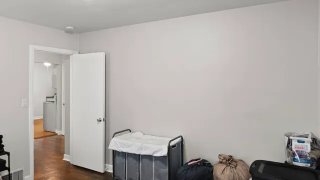 $189,999 | 67 Broadway, Chicago Heights, IL 60411