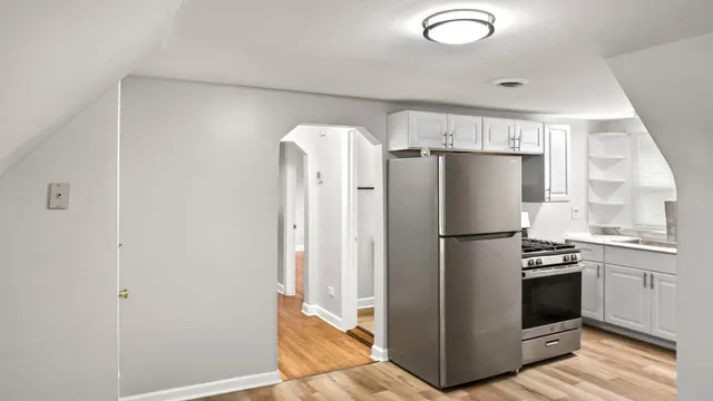 $189,999 | 67 Broadway, Chicago Heights, IL 60411