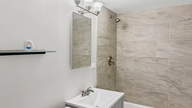 $189,999 | 67 Broadway, Chicago Heights, IL 60411