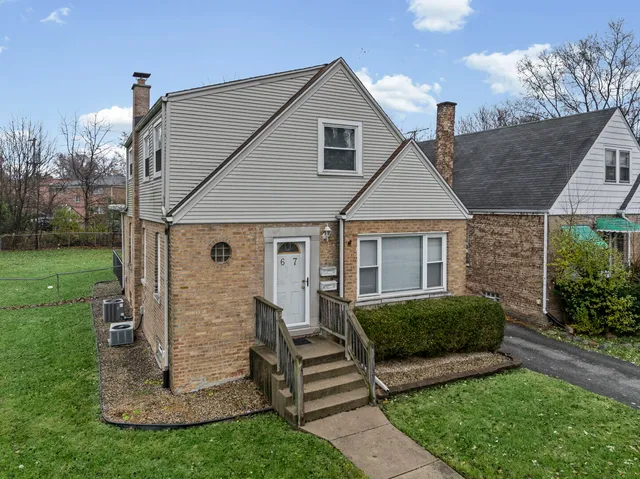 $189,999 | 67 Broadway, Chicago Heights, IL 60411