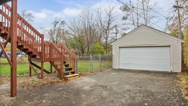 $189,999 | 67 Broadway, Chicago Heights, IL 60411