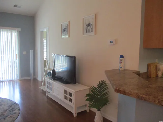 $1,600 | 5804 Longwood Drive, Unit 301, Murrells Inlet, SC 29576