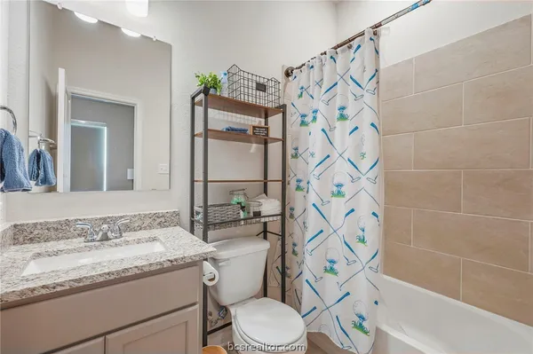 $379,900 | 2038 Viva Road, Bryan, TX 77807