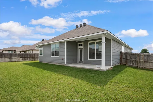 $379,900 | 2038 Viva Road, Bryan, TX 77807