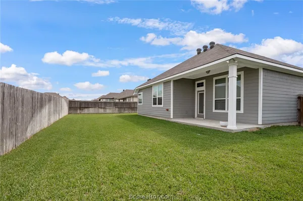 $379,900 | 2038 Viva Road, Bryan, TX 77807