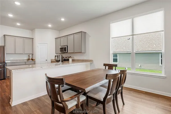 $379,900 | 2038 Viva Road, Bryan, TX 77807